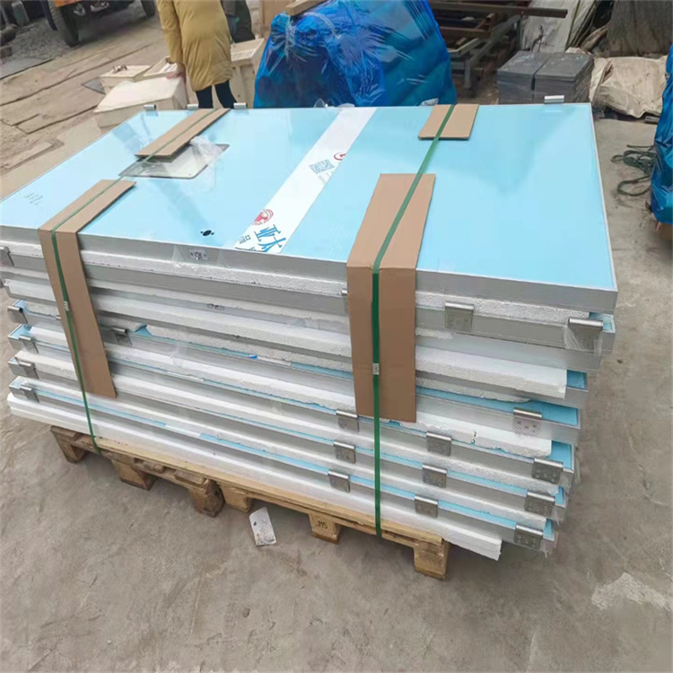 潮州工业防护先锋：定制化铅门解决方案全解析